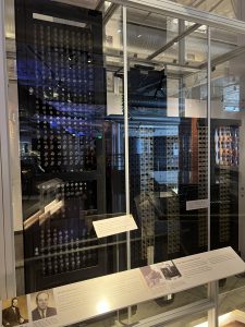 サンフランシスコのコンピュータ歴史博物館に展示されている”ENIAC”(撮影：廣田)
