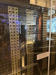 サンフランシスコのコンピュータ歴史博物館に展示されている”ENIAC”(撮影：廣田)