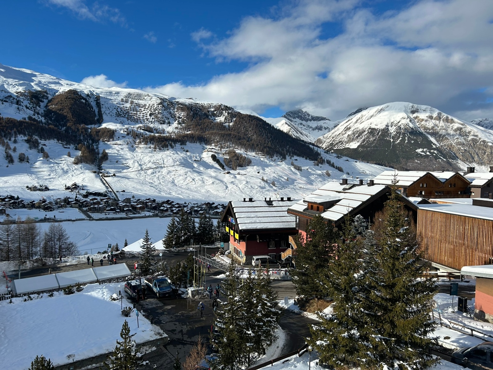 リヴィーニョ,選手村ホテルからの景観