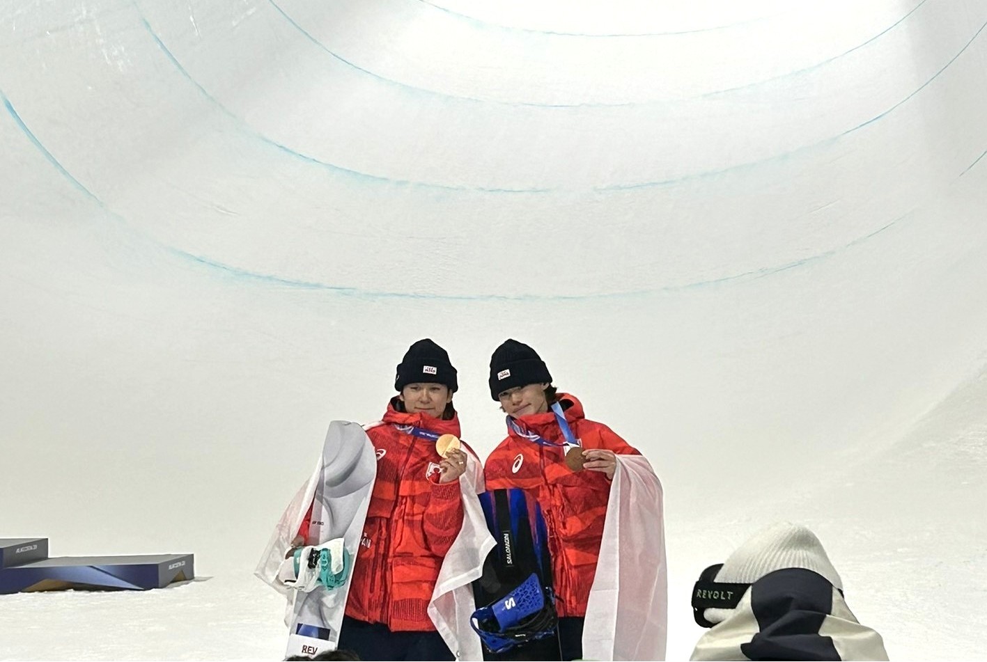 写真2,ハーフパイプ金・銅メダルコピー