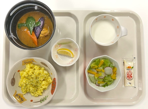 受賞献立「【札幌発】食欲増進！スパイス香るスープカレー献立」