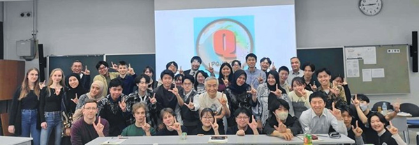 医学・生理学クイズ日本大会2025　参加者との記念撮影