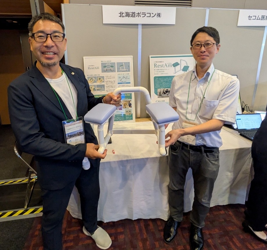 北海道ポラコン株式会社　中島代表取締役（左）、春藤技術部主任（右）