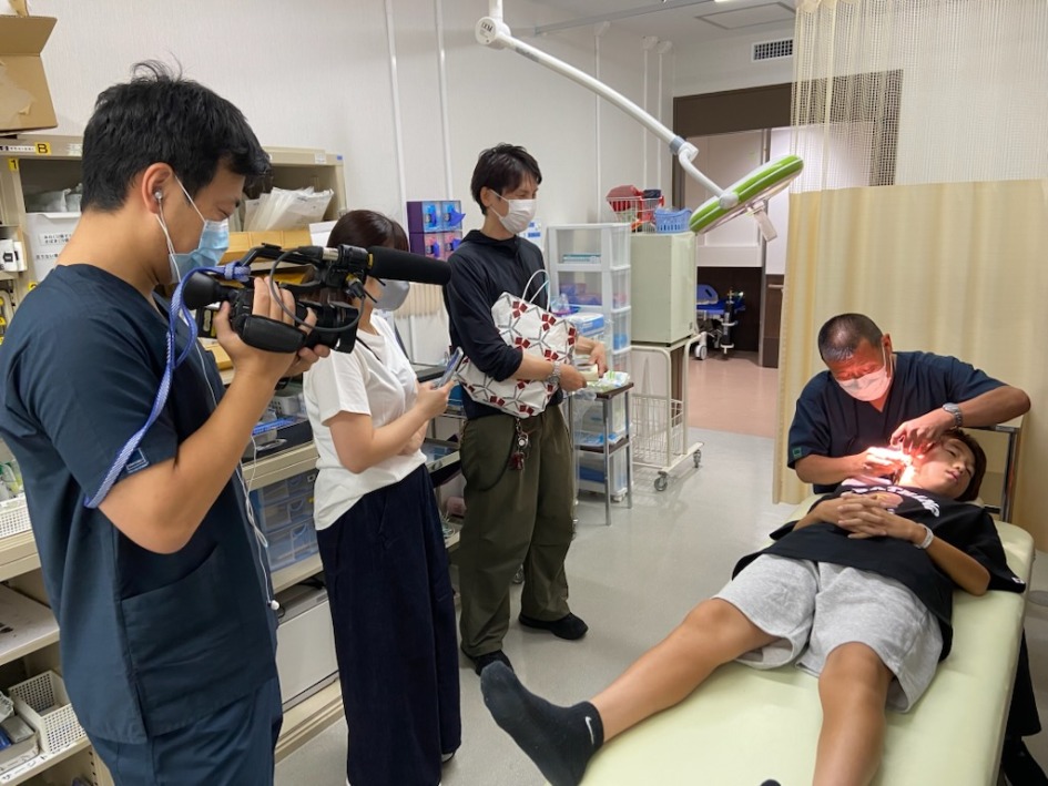 NHK取材クルーによる密着取材の撮影の様子