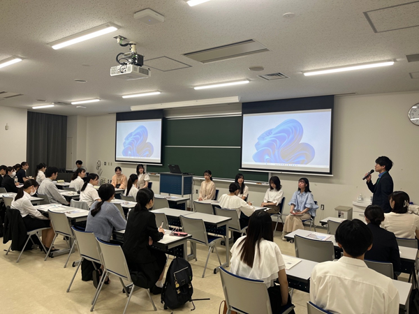 在校生・修了生のリレートーク（公衆衛生看護学専攻）