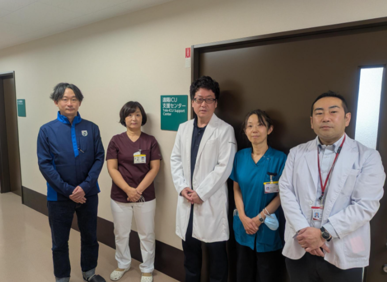 集中治療医学講座数馬教授（写真中央）と当院スタッフ及びPhilips社社員