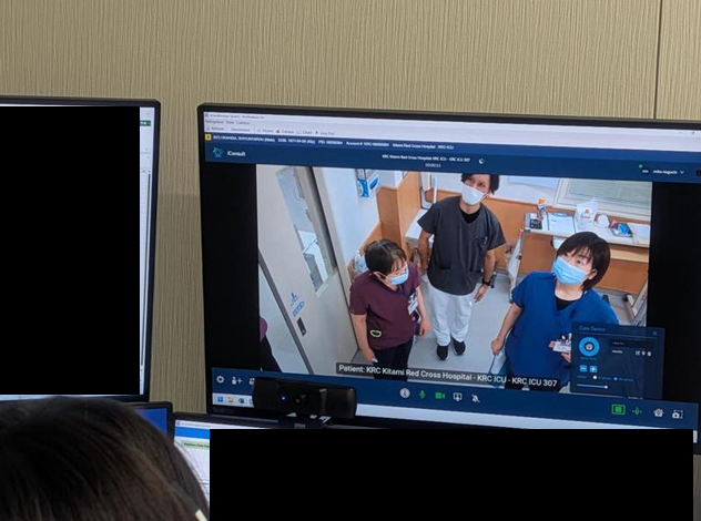 当院の春名看護師と北見赤十字病院の看護師との打ち合わせ