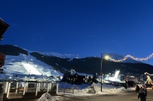 写真2．リヴィーニョ競技場の夜景