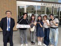 写真6.部活出店(硬式テニス部)
