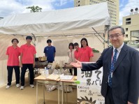 写真9.部活出店(男子バレー部)