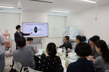写真8.多職種連携に関するレクチャーの様子