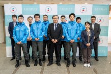 写真3. 関係者による集合写真
