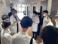 写真16. 消化器内科での実習の様子
