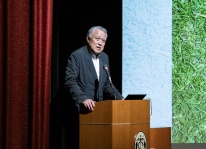 写真8．田嶋幸三先生による講演