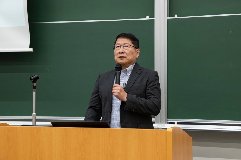 片寄保健医療学部長による学部紹介