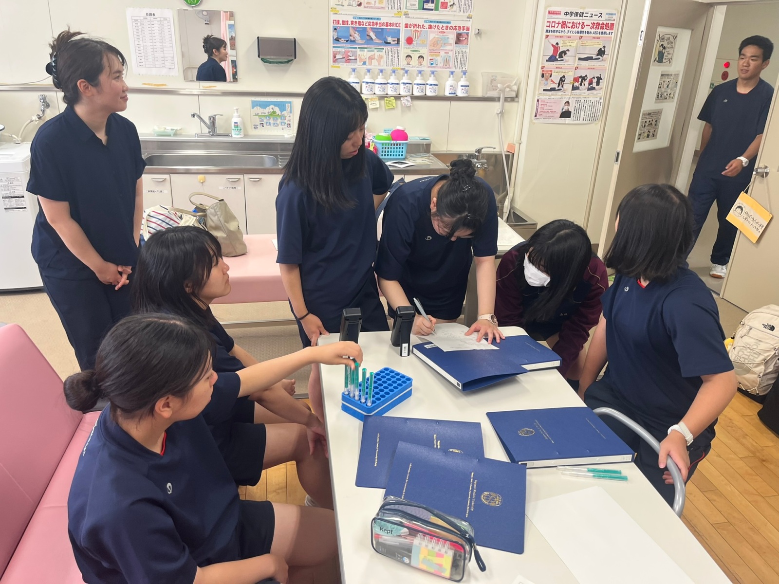 伏見中学校　保健委員会