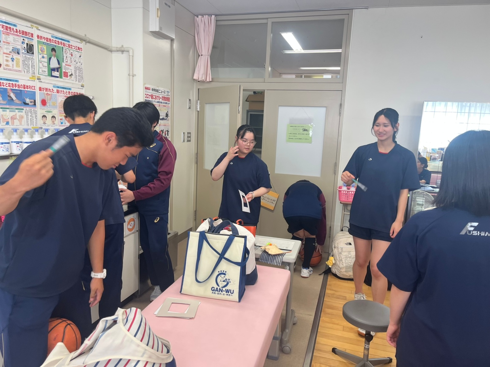 伏見中学校　保健委員会
