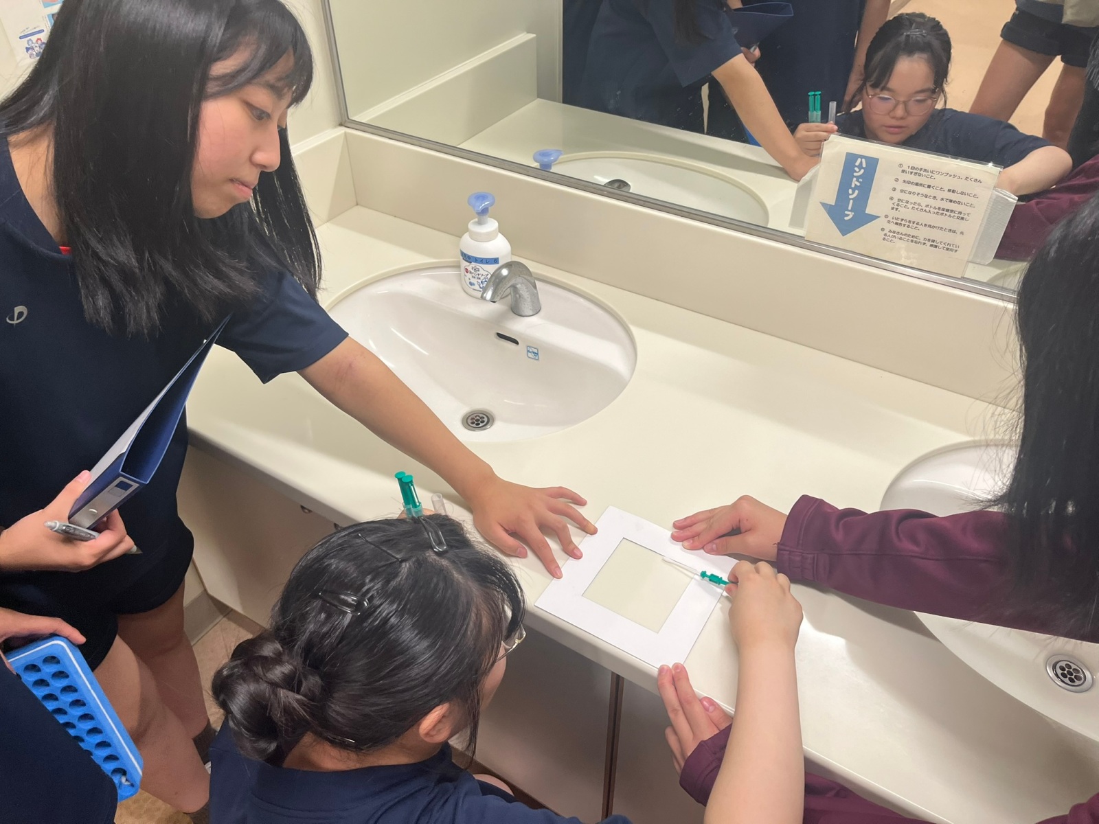 伏見中学校　保健委員会
