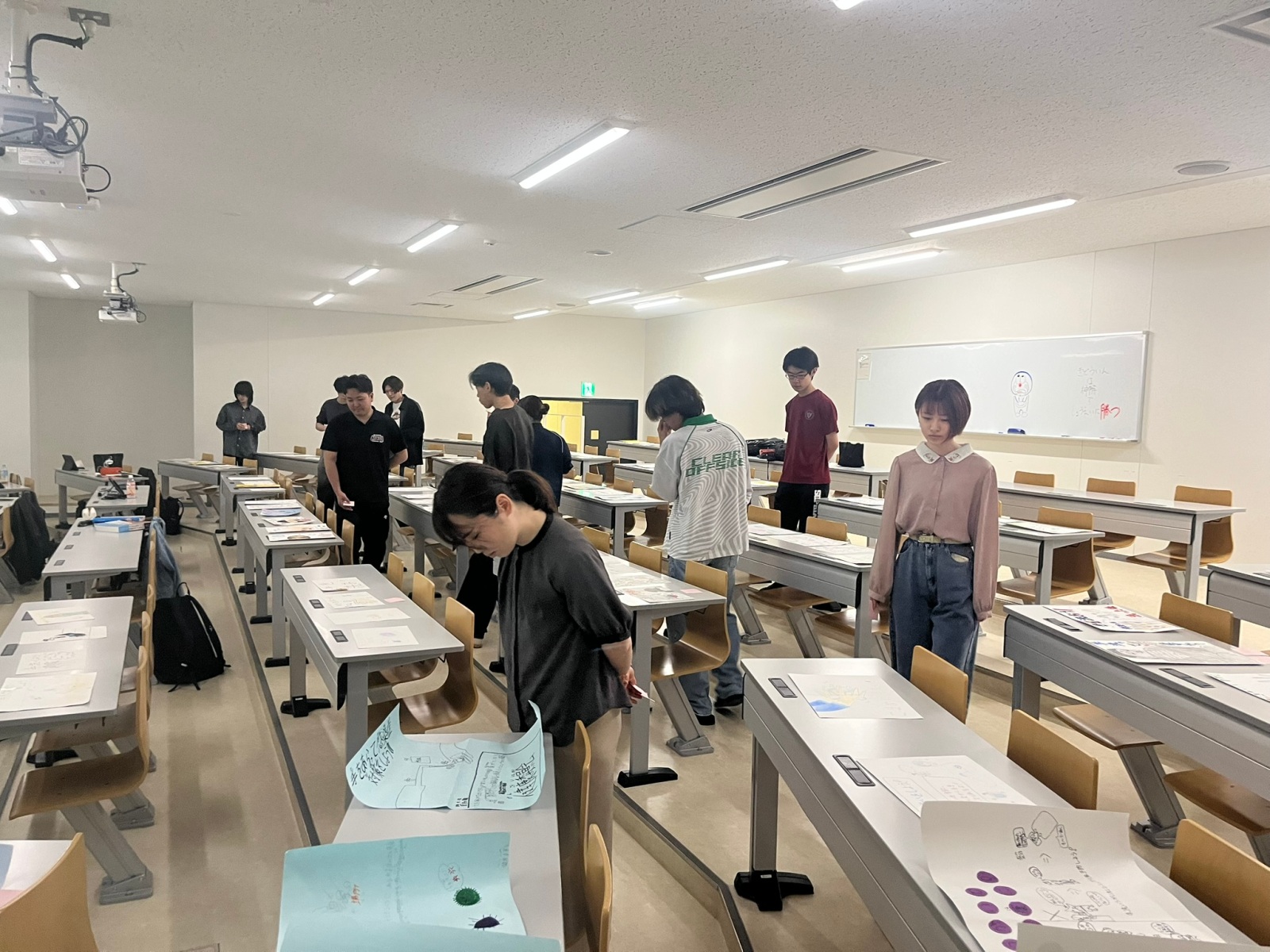 選考の様子
